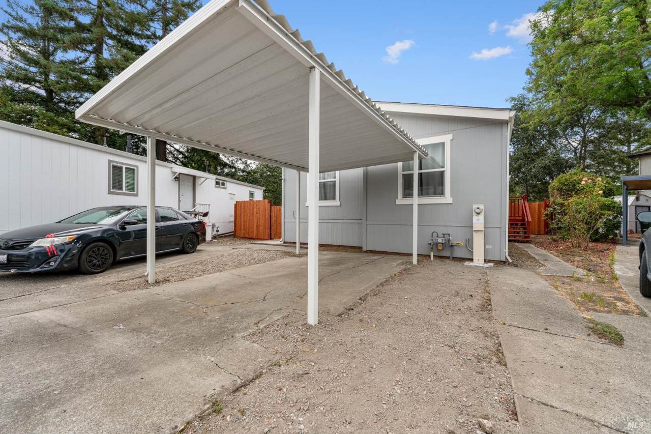 3145 Clare Avenue - Photo 1