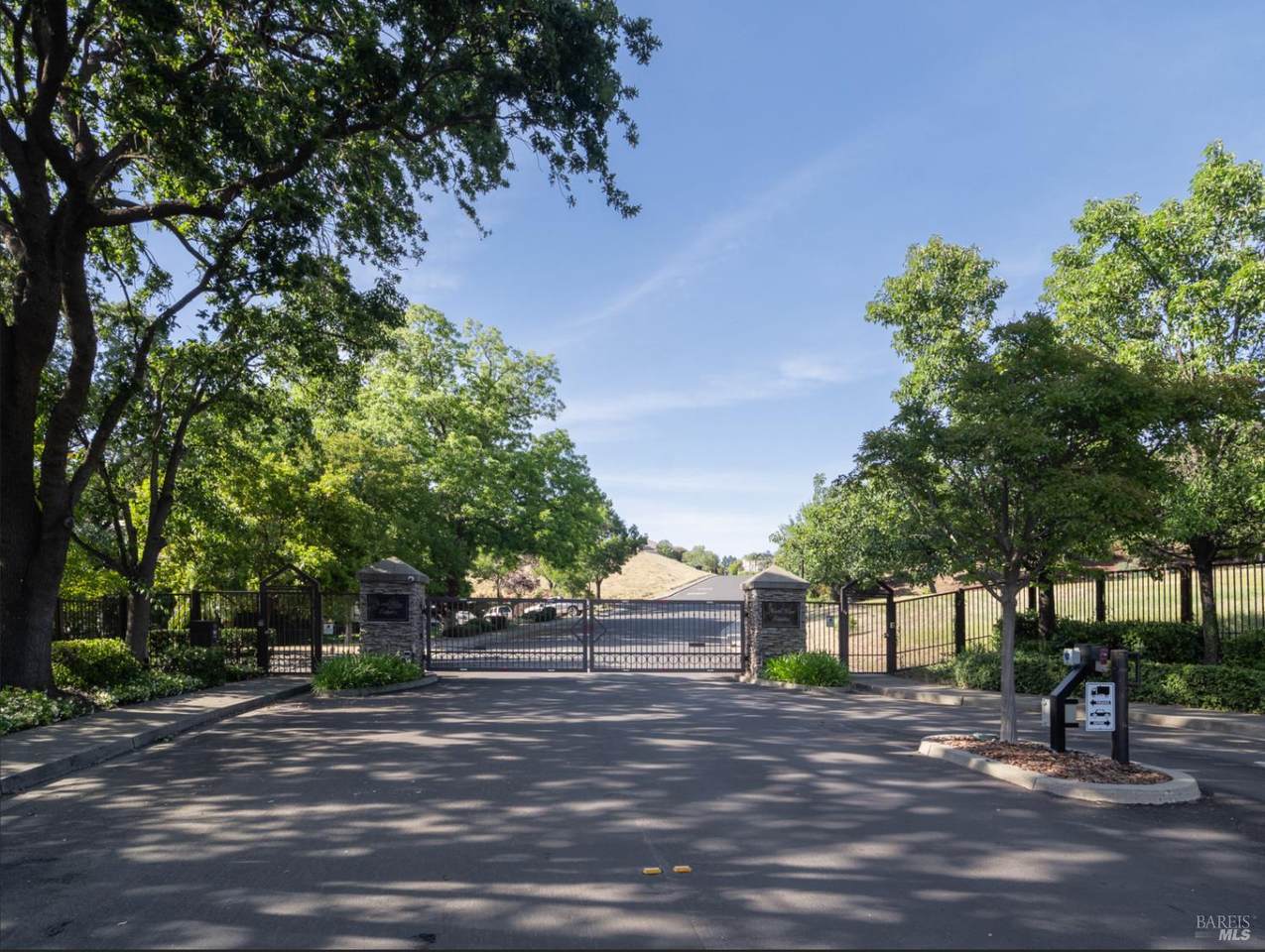 2012 Pinecrest Court - Photo 1
