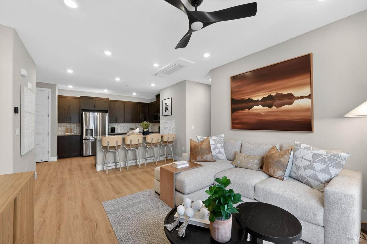 1212 Pegasus Common - Photo 1