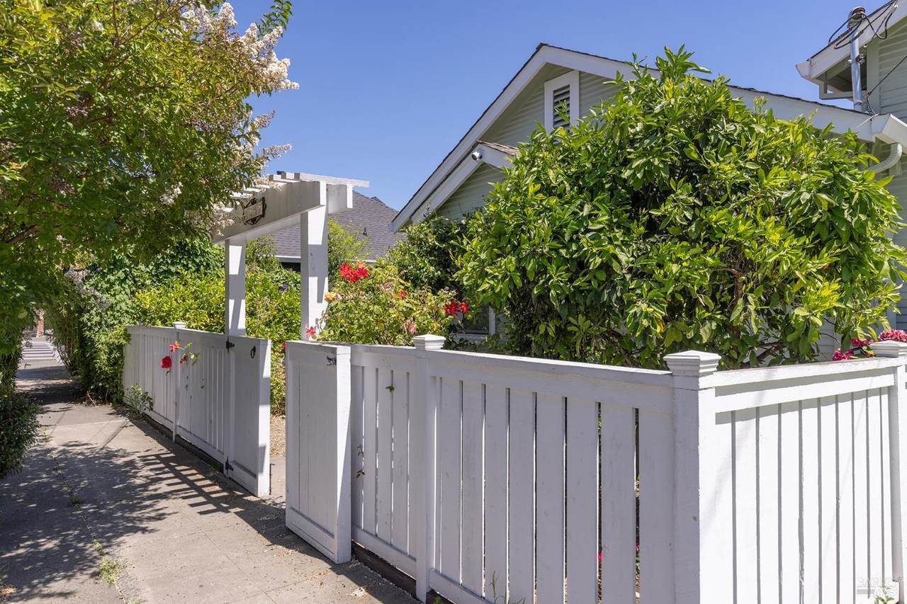 1317 C Street - Photo 1