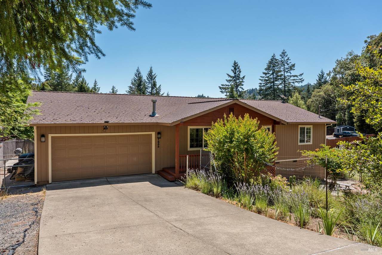 1853 Tulip Place - Photo 1