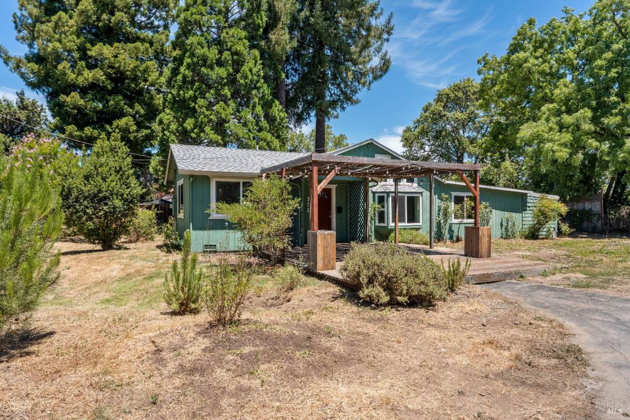 373 Lenore Avenue - Photo 1