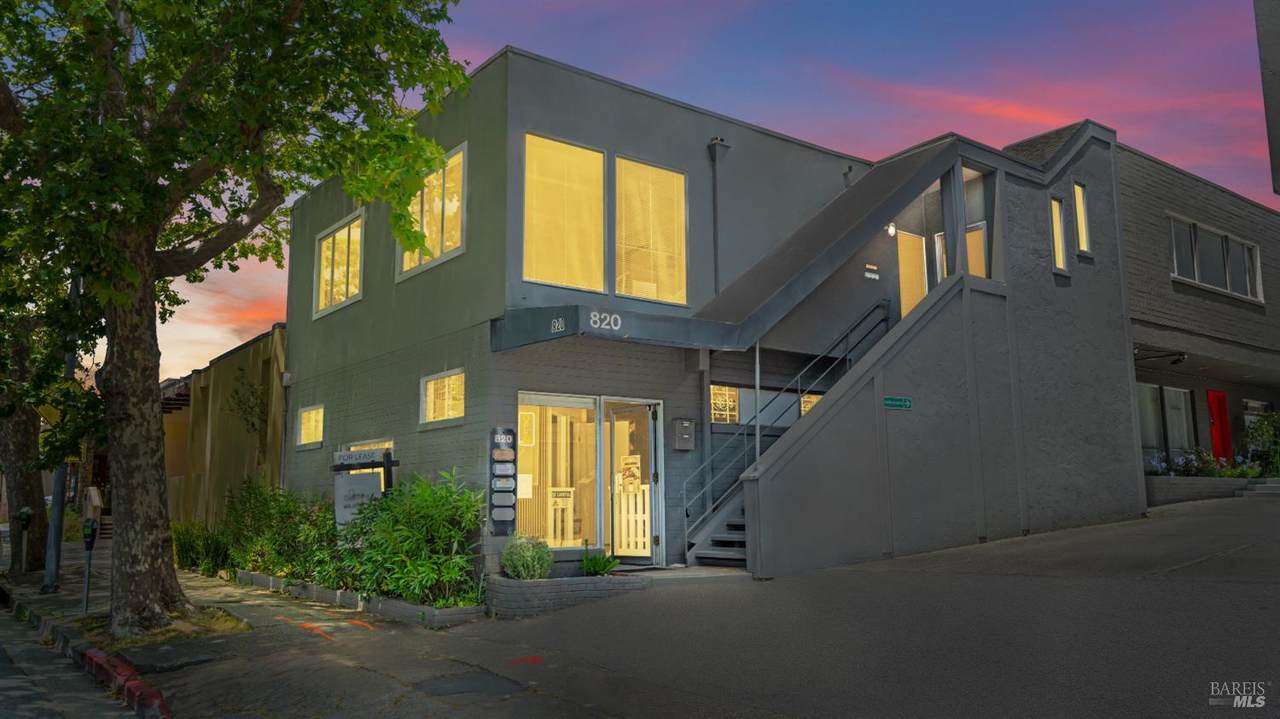 820 5th Avenue - Photo 1