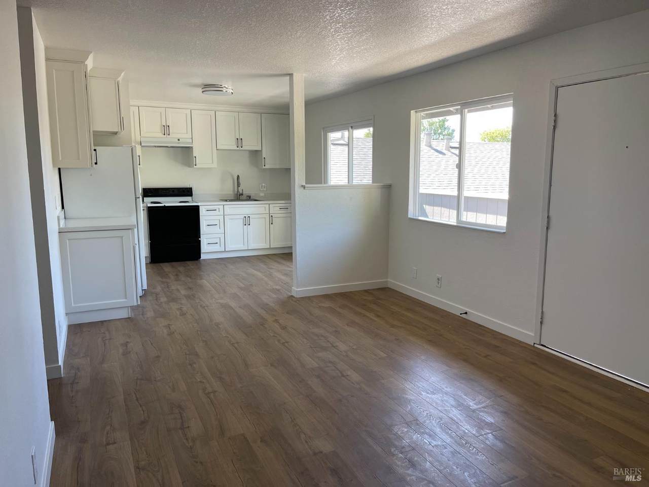 2424 Kenton Court - Photo 1