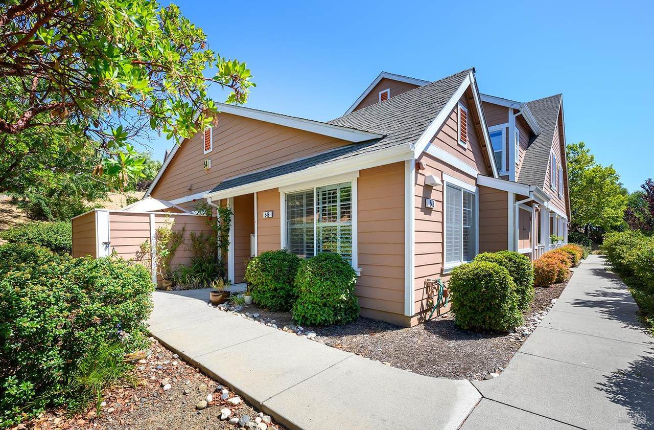 548 Bolling Circle - Photo 1