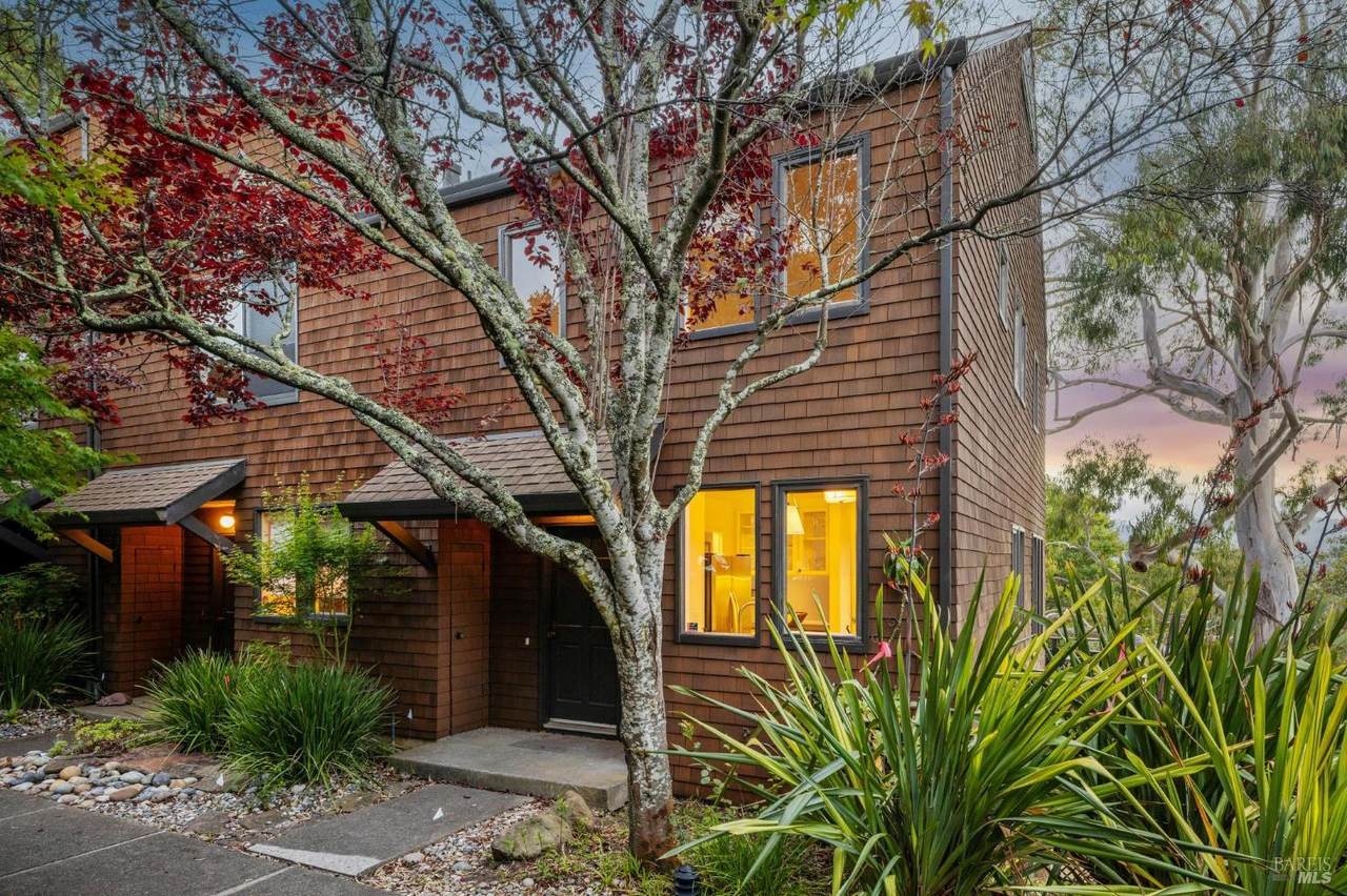 416 Donahue Street - Photo 1