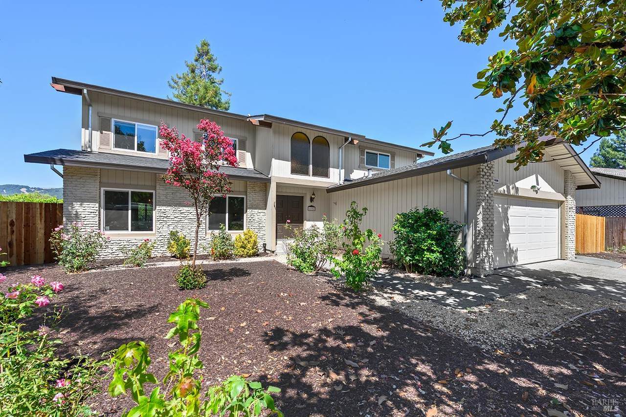 4404 Hollingsworth Circle - Photo 1