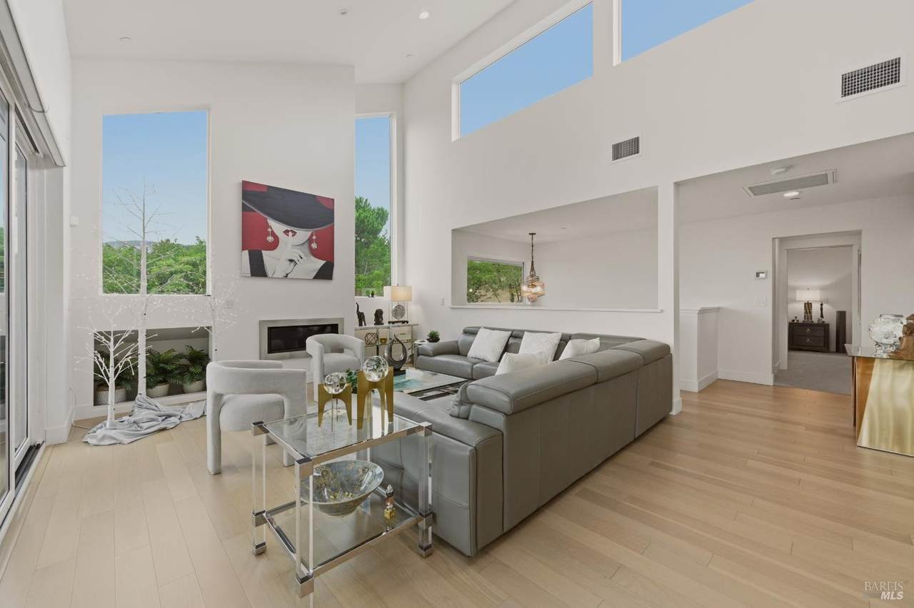 316 Deer Hollow Drive - Photo 1