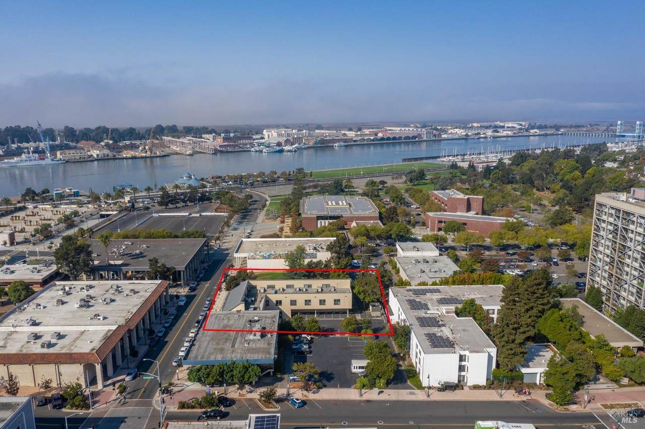 236 Georgia Street - Photo 1