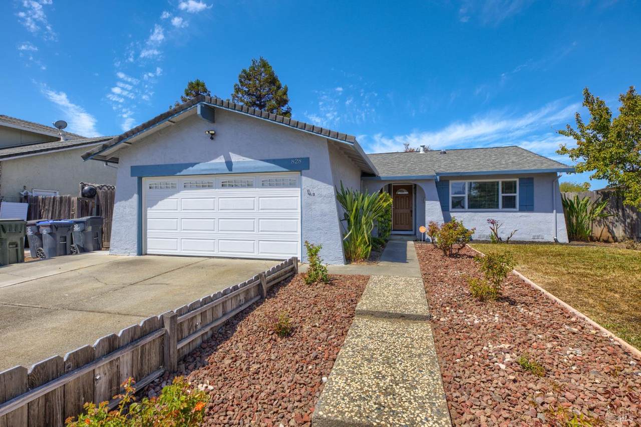 828 Scoter Way - Photo 1