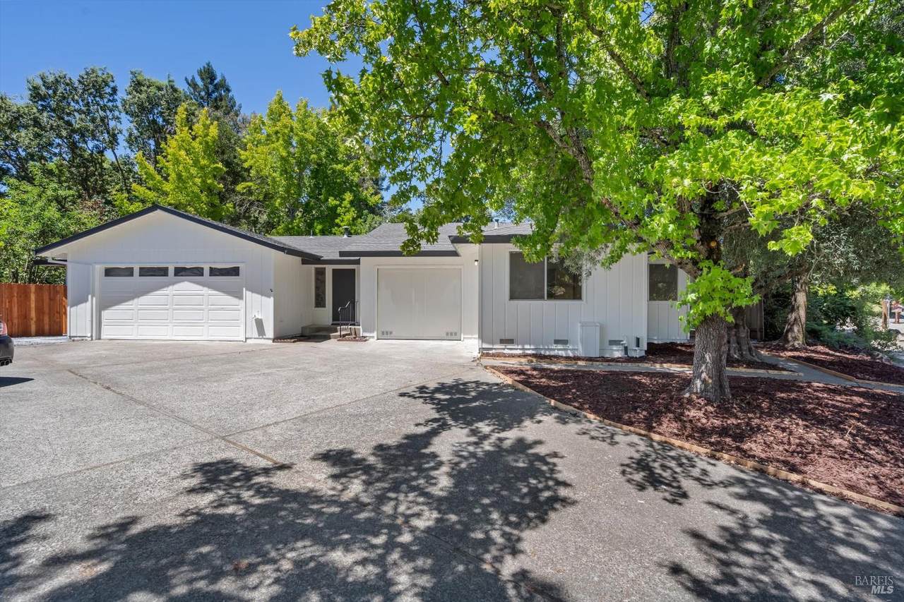 1821 Mission Boulevard - Photo 1