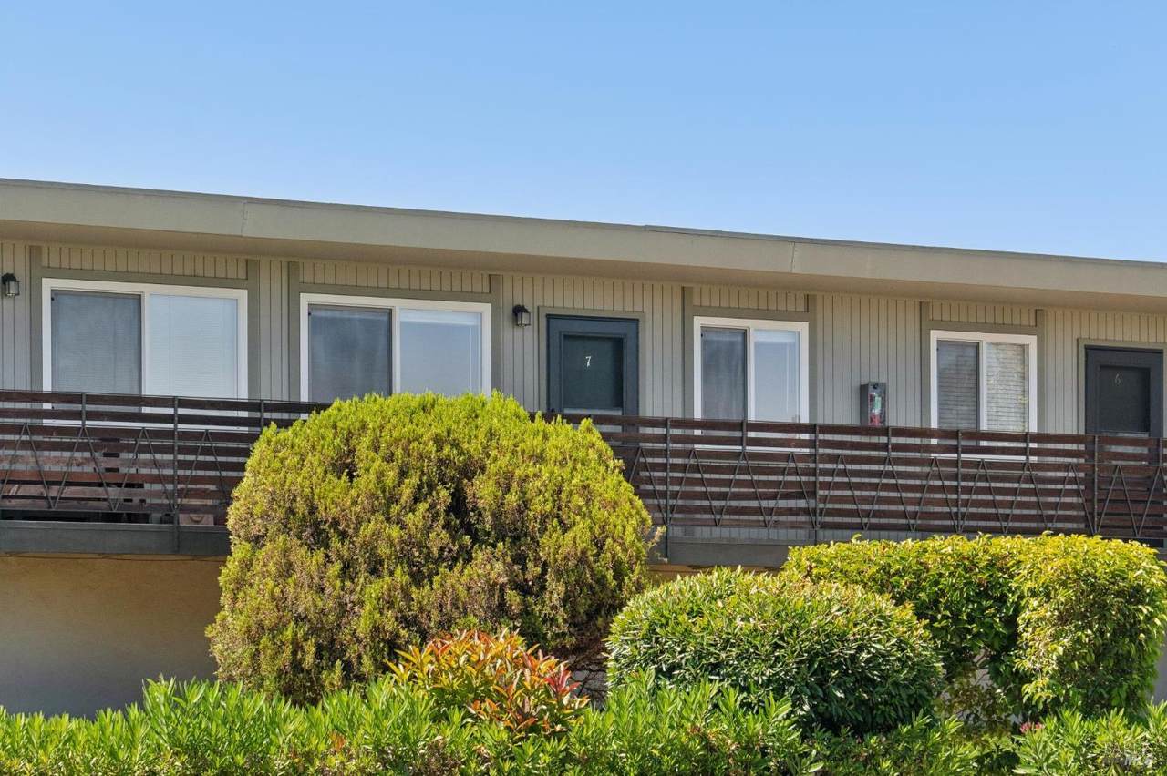 83 Pixley Avenue - Photo 1