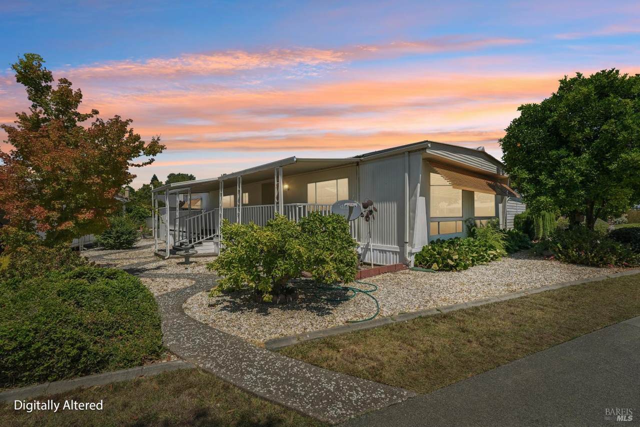 90 Hacienda Drive - Photo 1