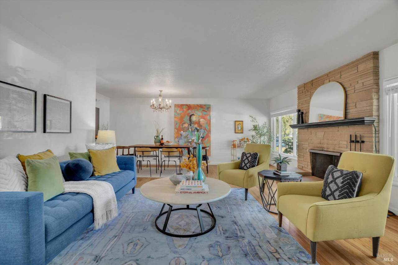 1126 Valle Vista Avenue - Photo 1