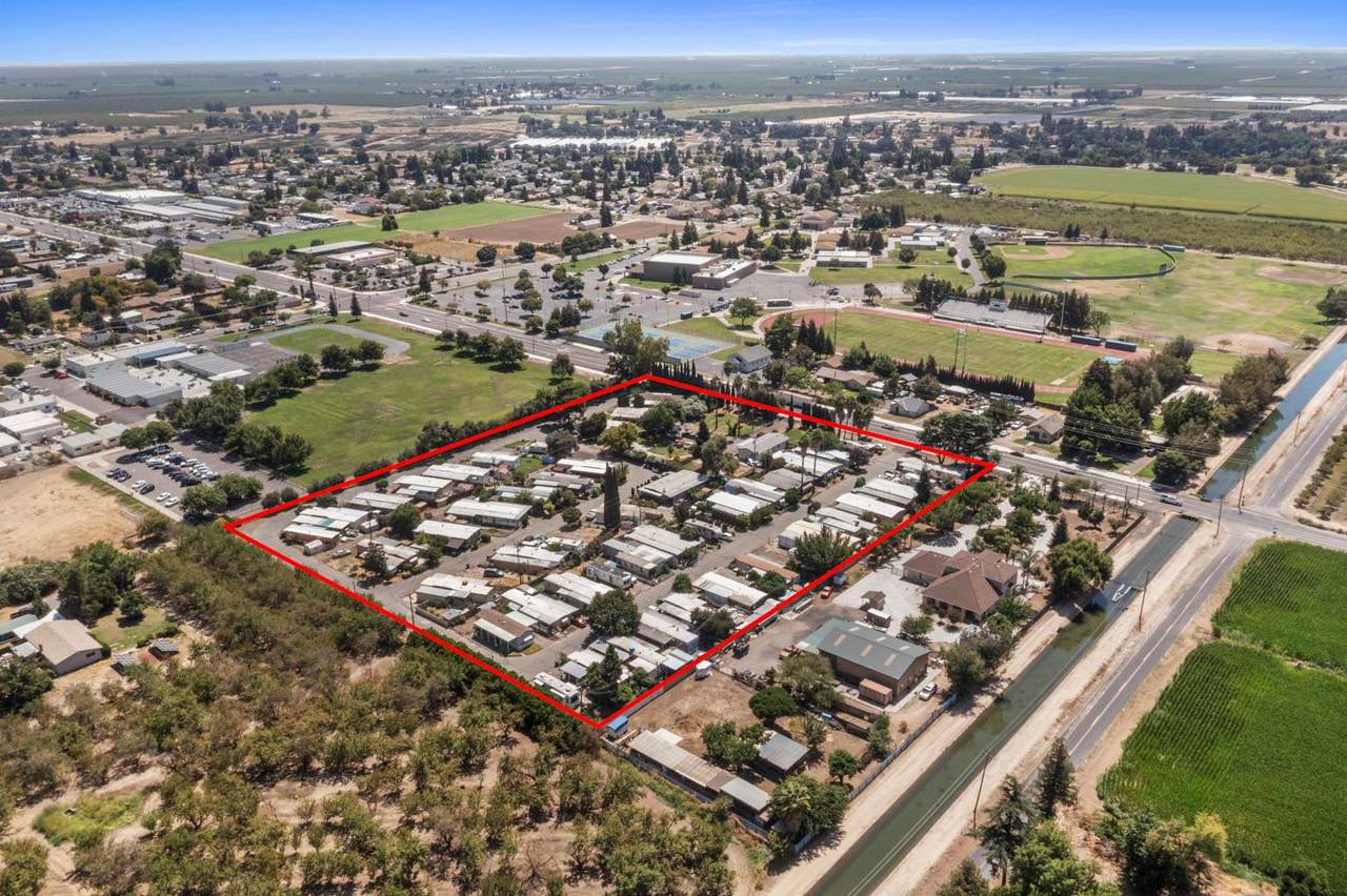 11819 Yosemite Boulevard - Photo 1