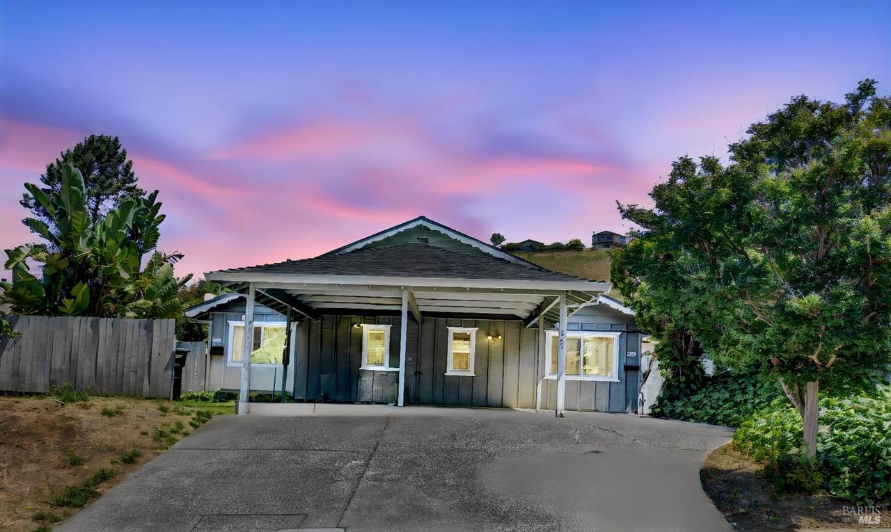 540 Fleming Avenue - Photo 1