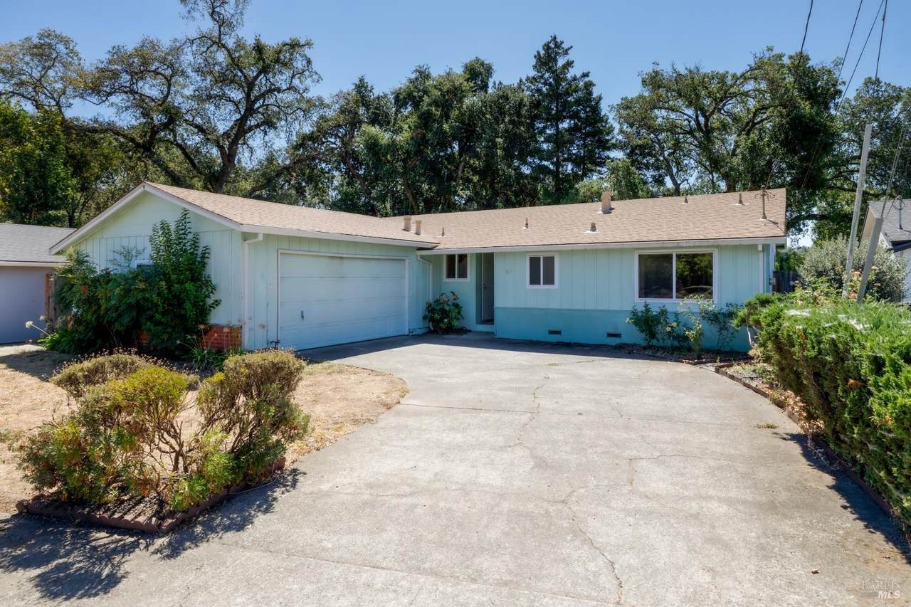 517 Antonio Street - Photo 1