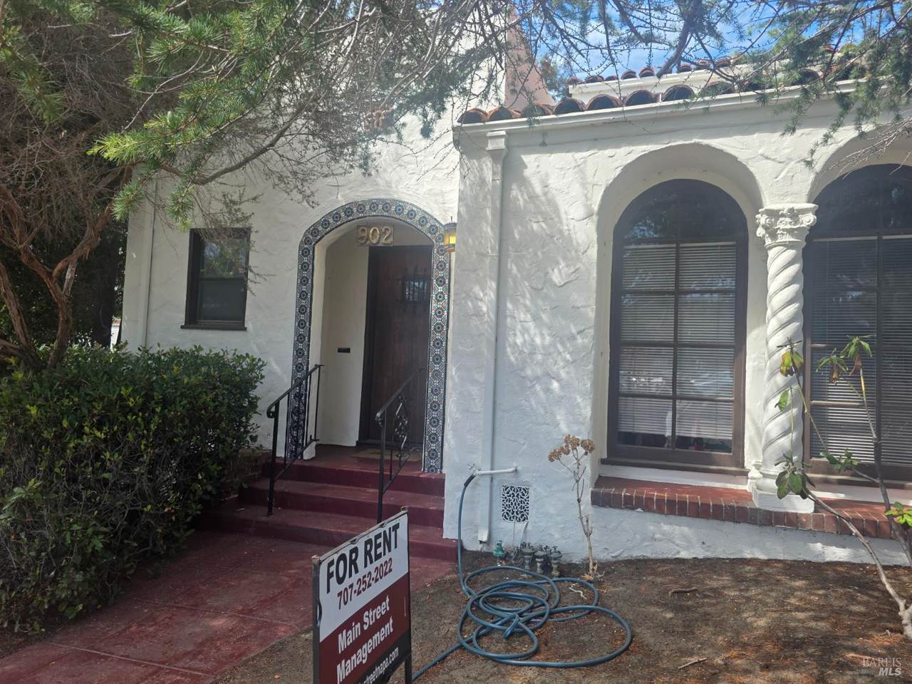 902 Curtis Street - Photo 1