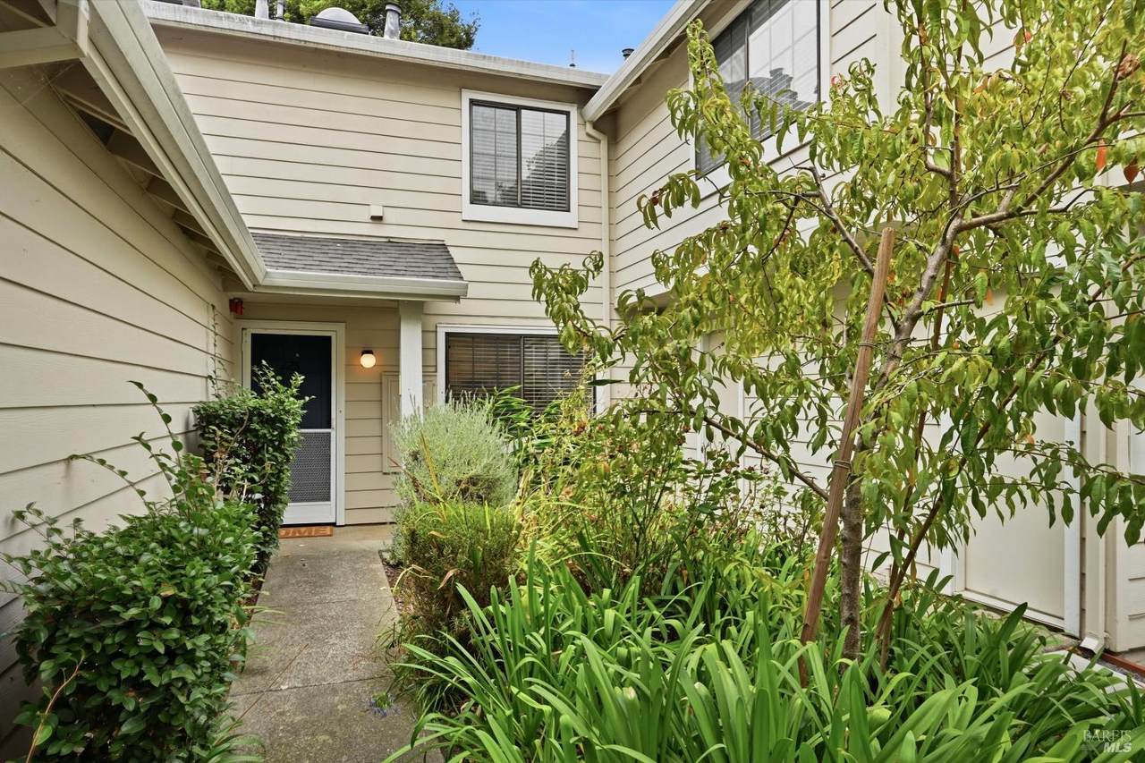 125 Golden Gate Circle - Photo 1