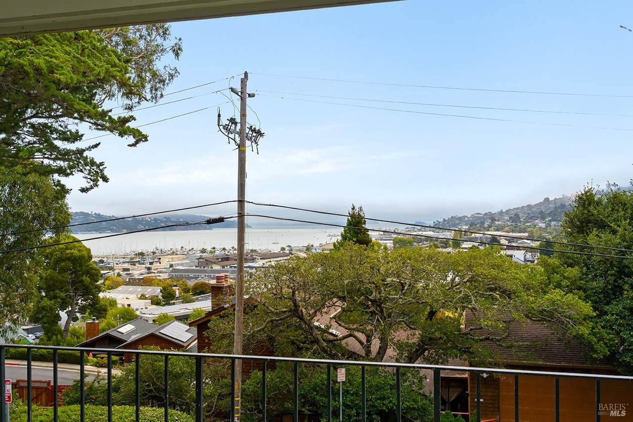 124 Eden Roc Road - Photo 1