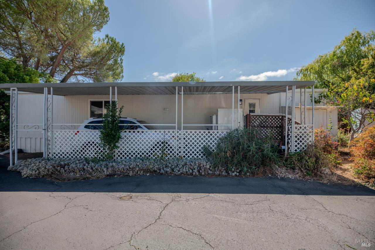 234 Seven Flags Circle - Photo 1