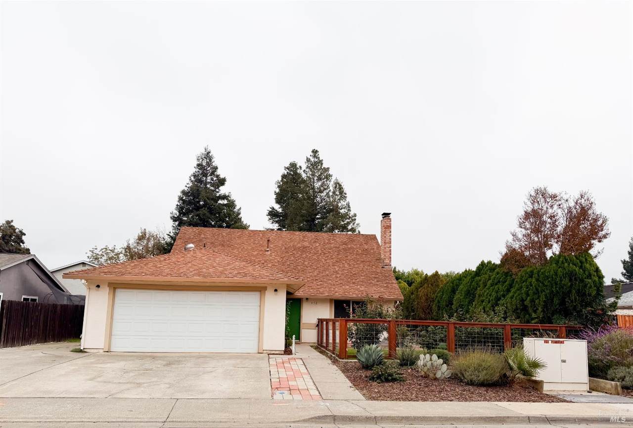 950 Pembroke Way - Photo 1