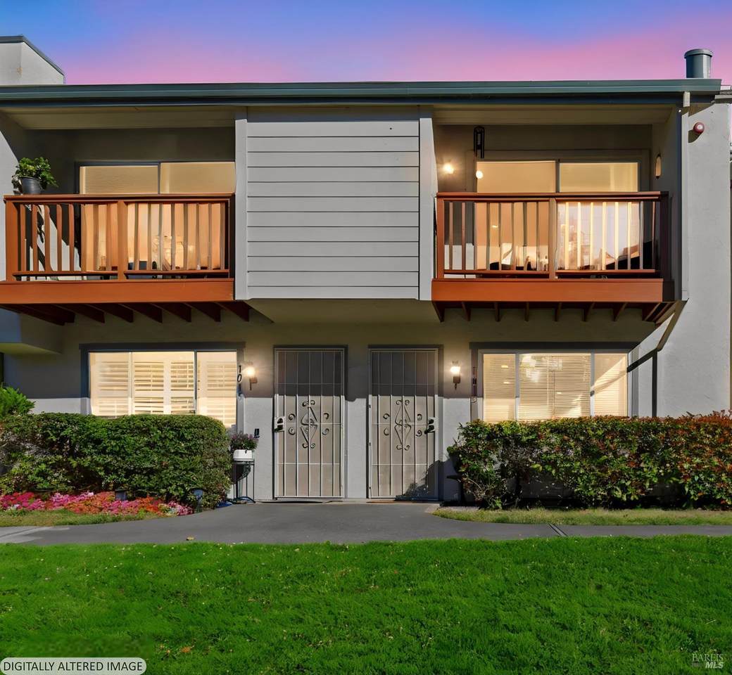 1013 Golf Course Drive - Photo 1