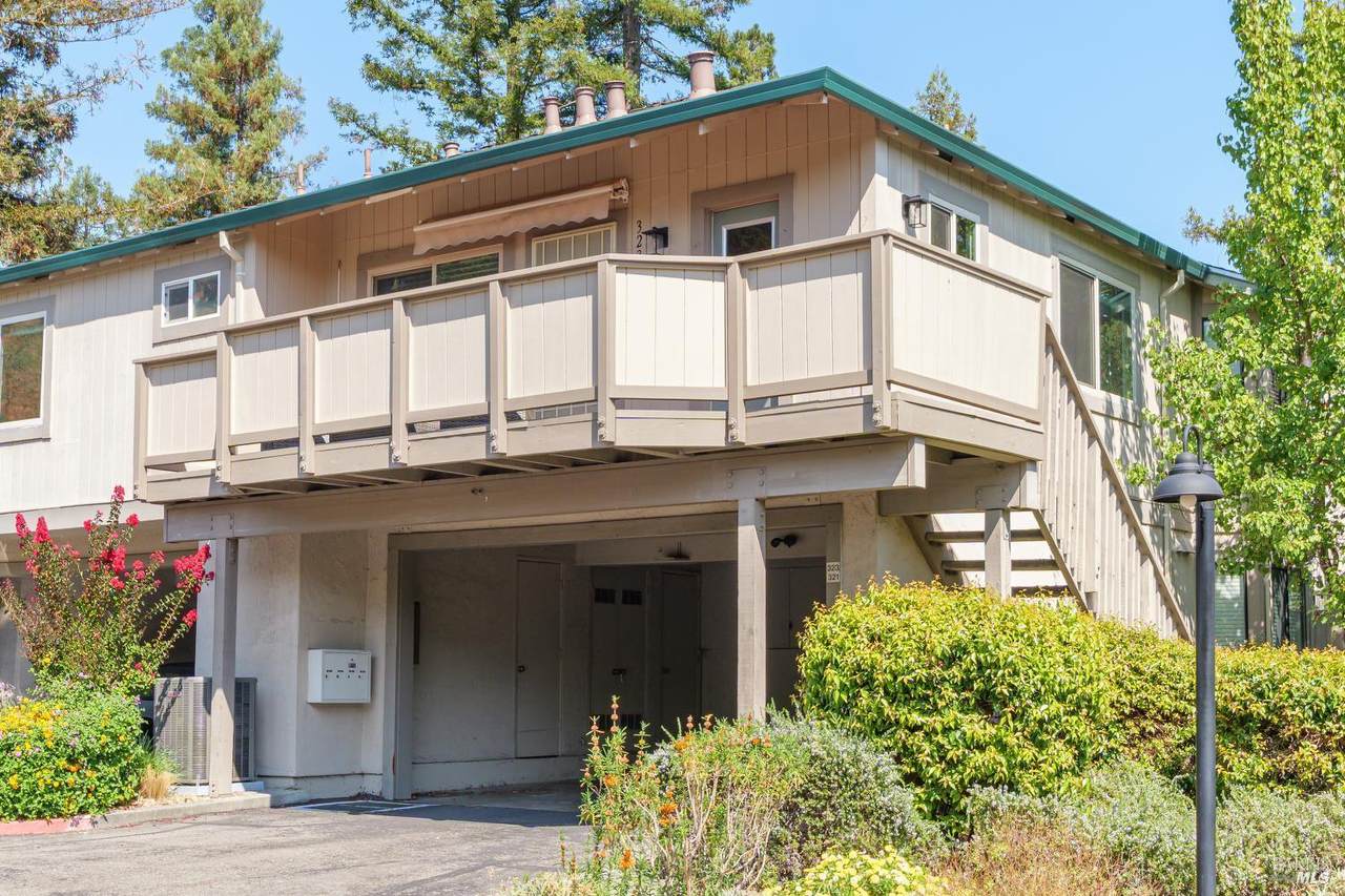 323 Silvio Lane - Photo 1