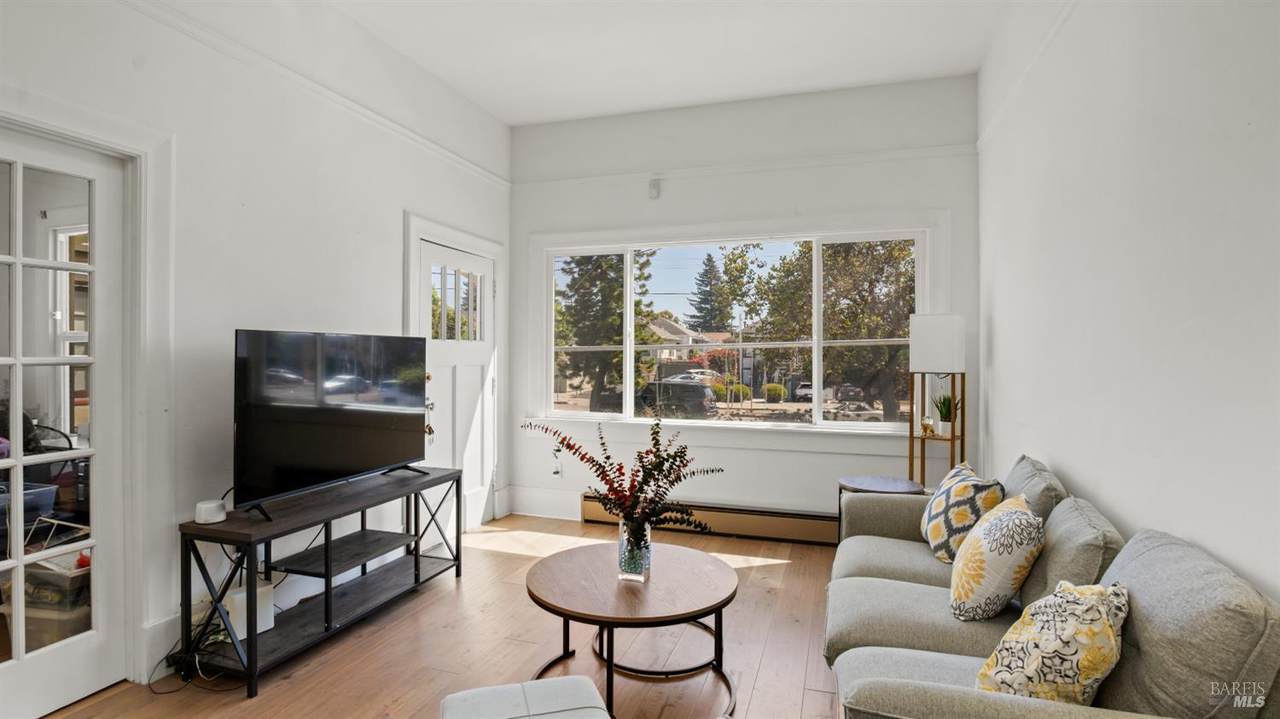 1160 Powell Street - Photo 1