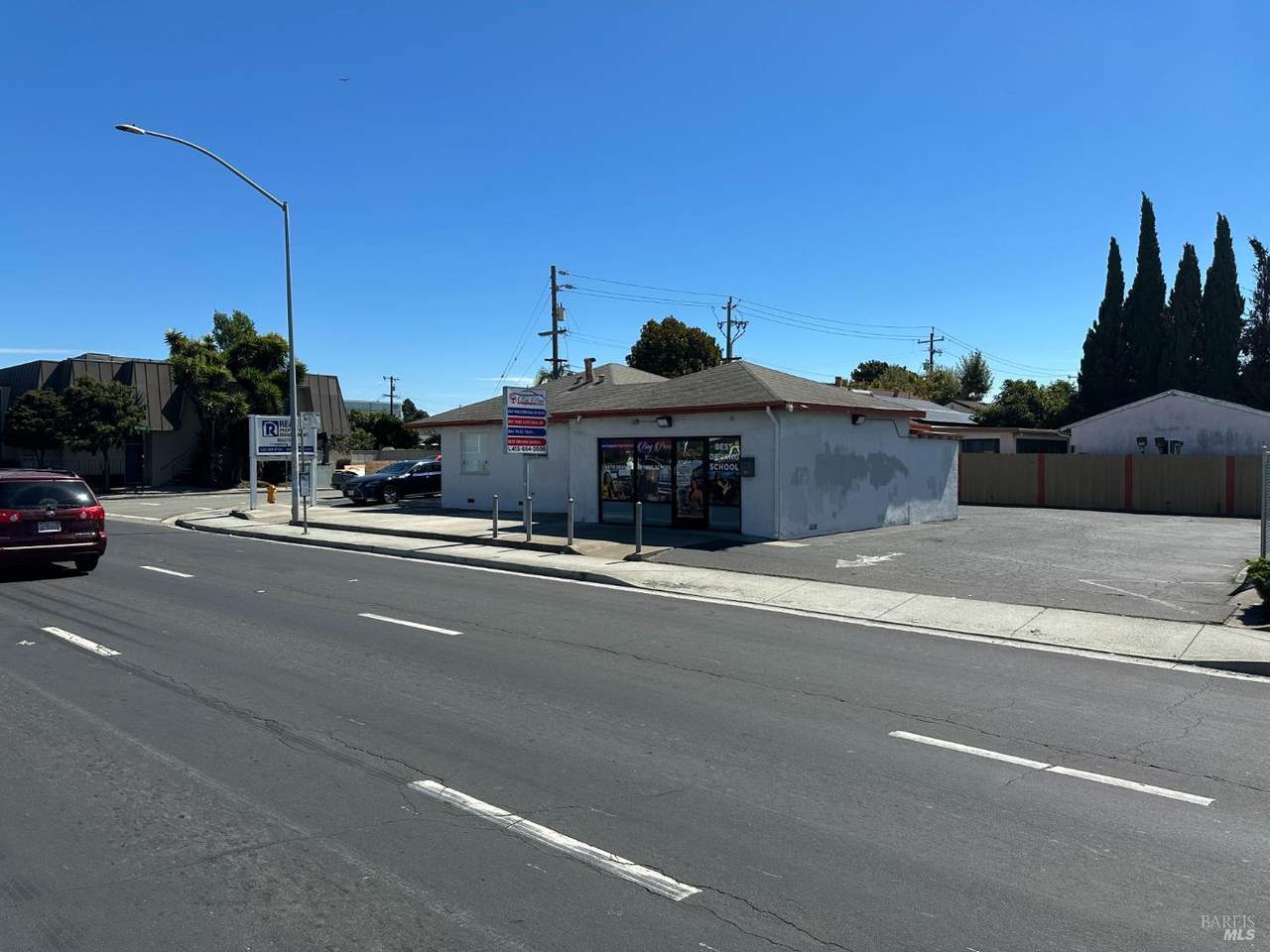 966 Winton Avenue - Photo 1