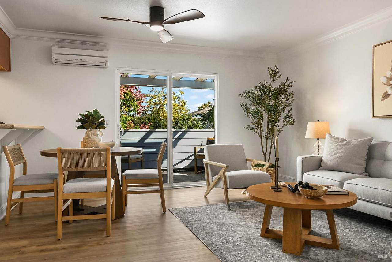 225 Burt Street - Photo 1