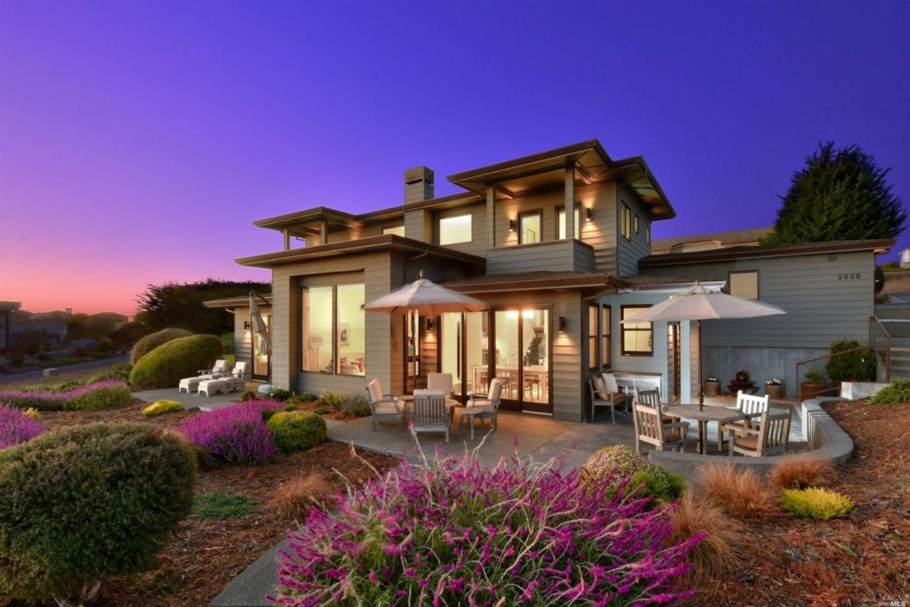 2028 Sea Way - Photo 1