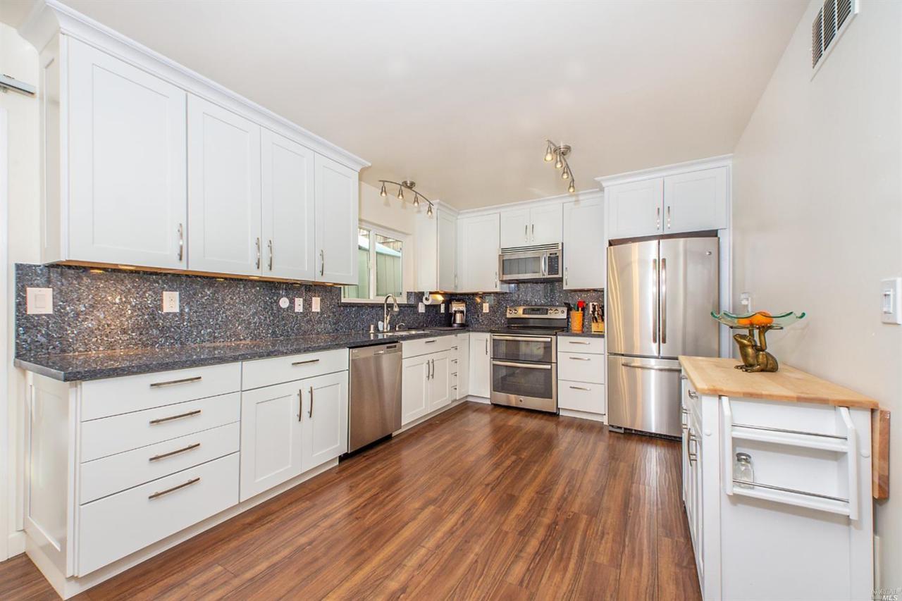 44 Mariner Green Drive - Photo 1