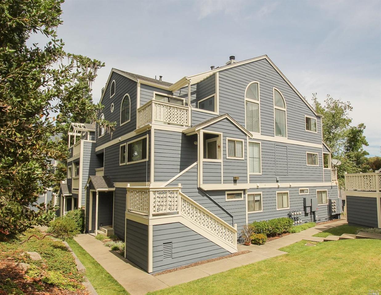 225 Sea Crest Circle - Photo 1
