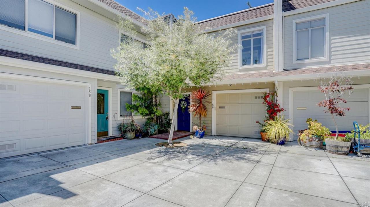 156 Mariner Green Court - Photo 1