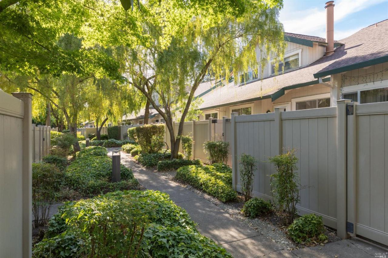 6603 Meadow Pines Avenue - Photo 1
