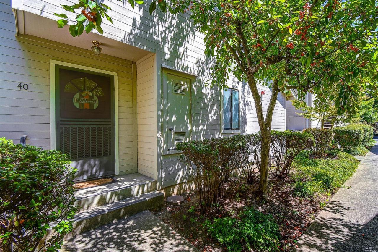 40 Village Parkway - Photo 1