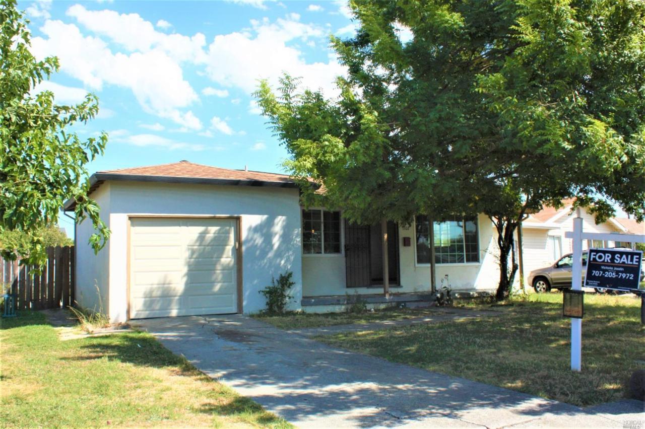 1102 Main Street - Photo 1