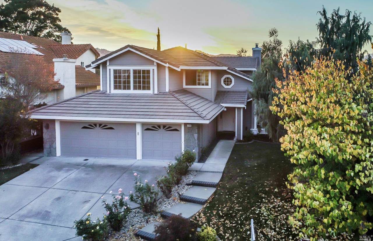 4748 Matterhorn Way - Photo 1