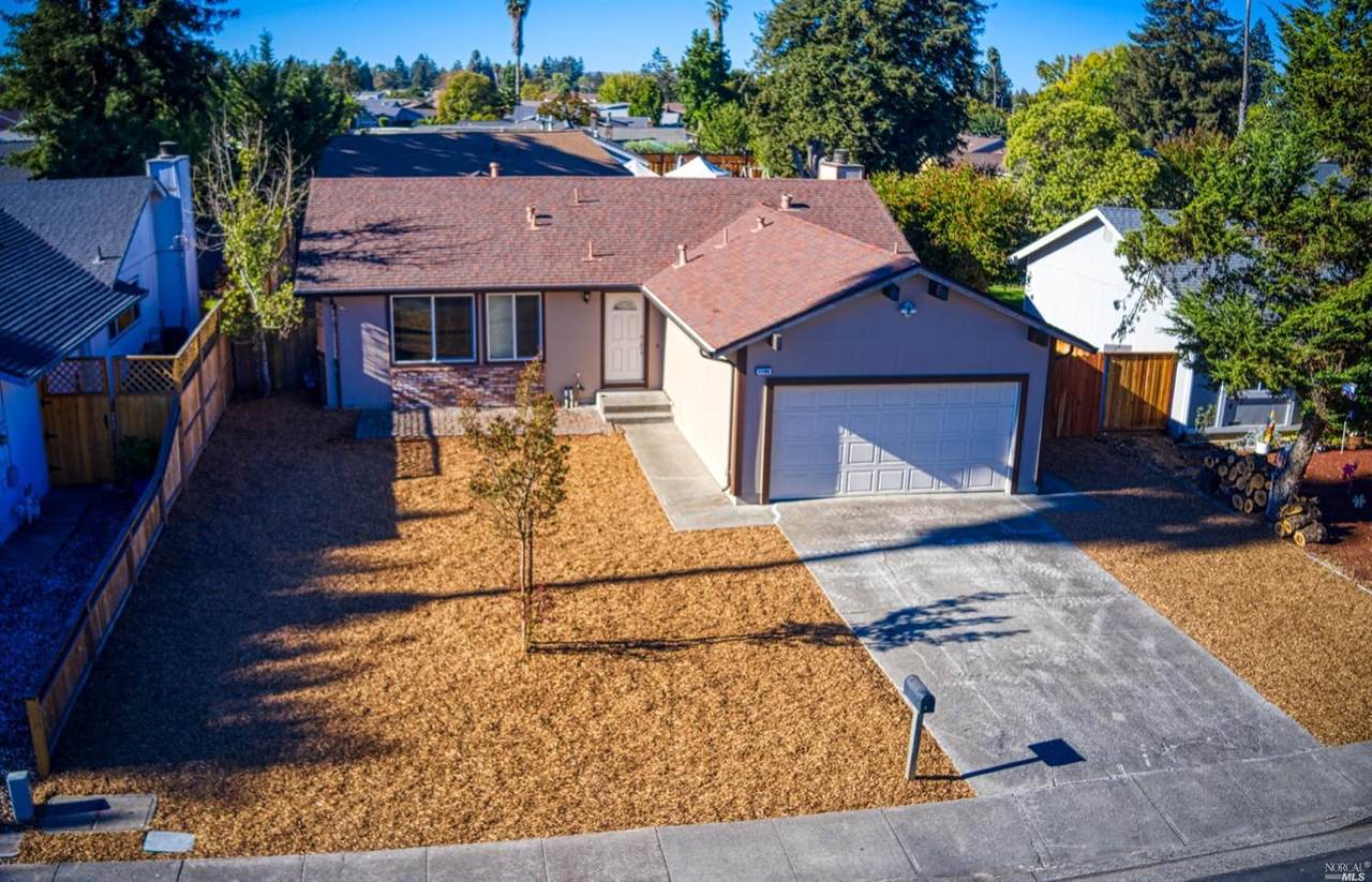 1164 Emily Avenue - Photo 1