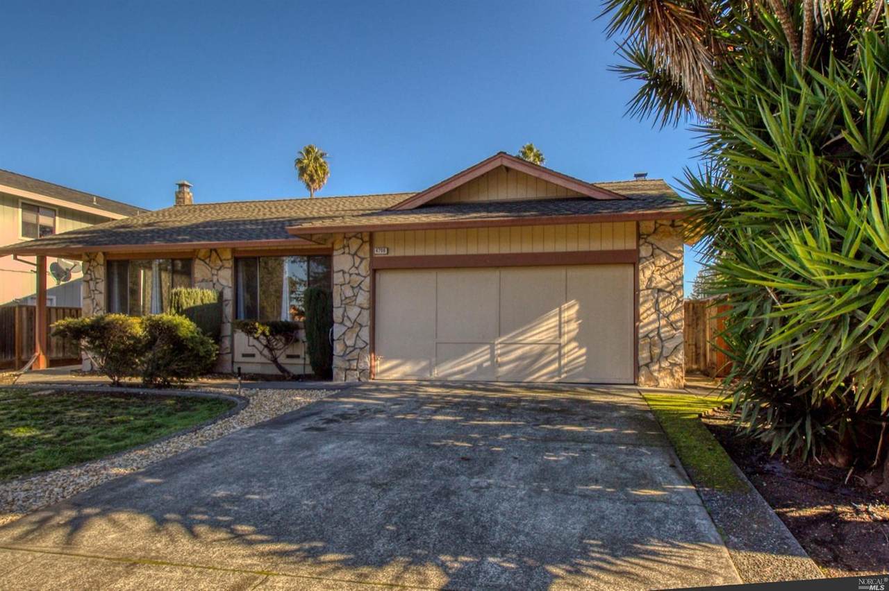 4706 Country Club Drive - Photo 1