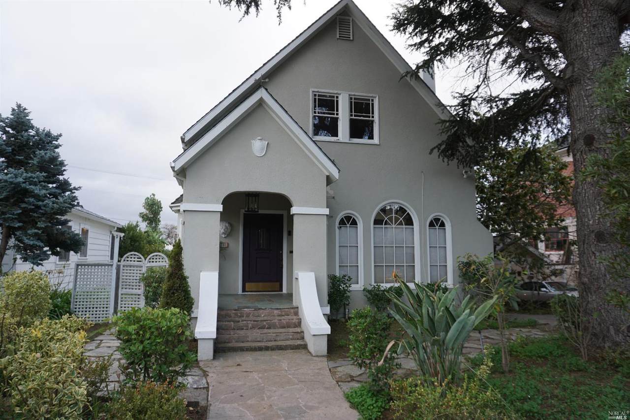 733 York Street - Photo 1