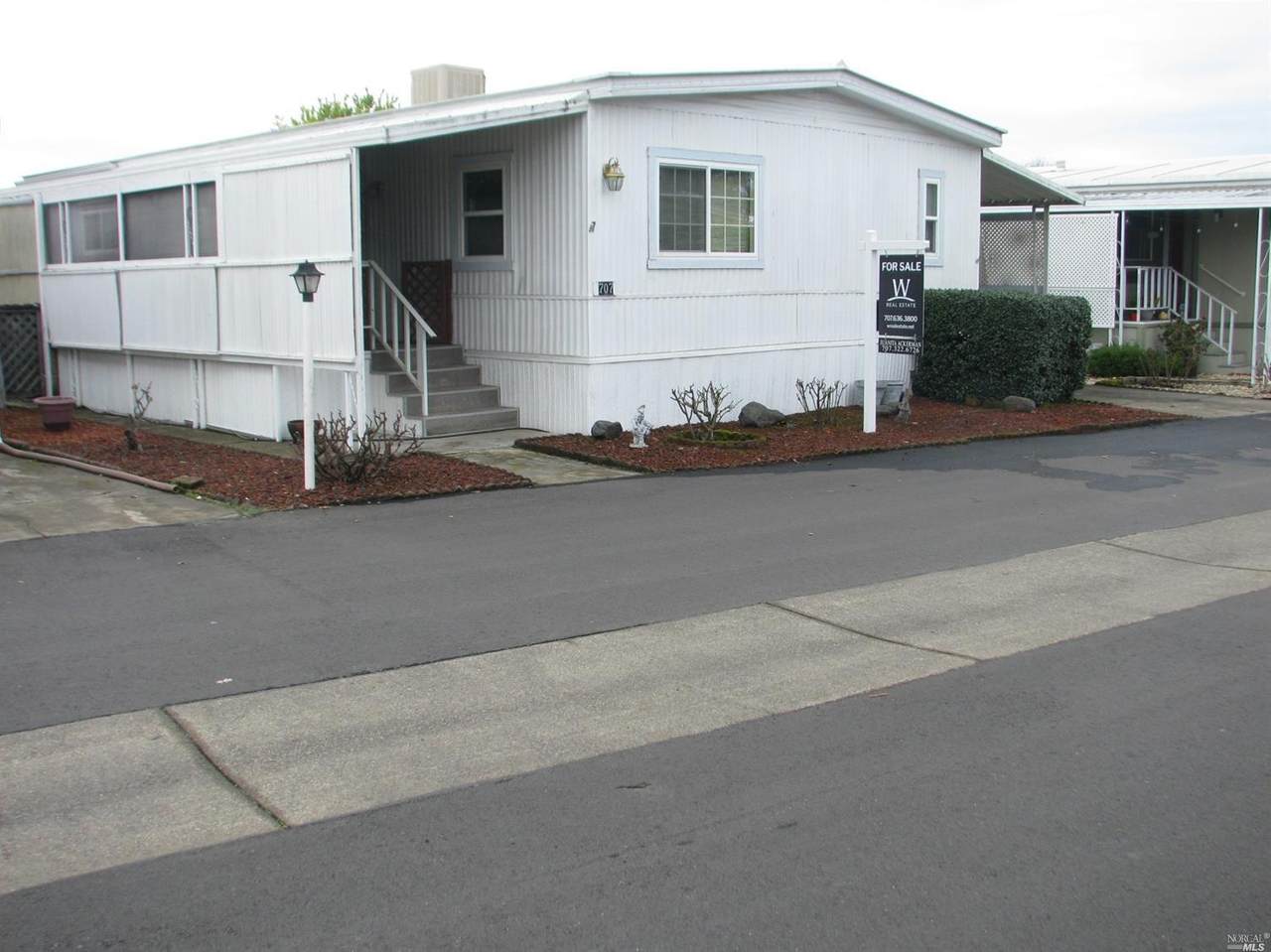 707 Sequoia Drive - Photo 1