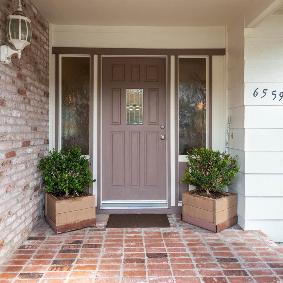 6559 Meadowridge Drive - Photo 1