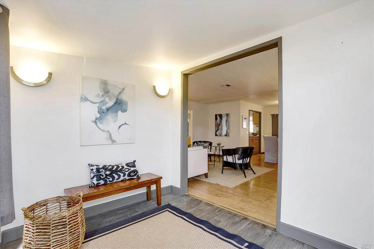 3 Yosemite Road - Photo 1