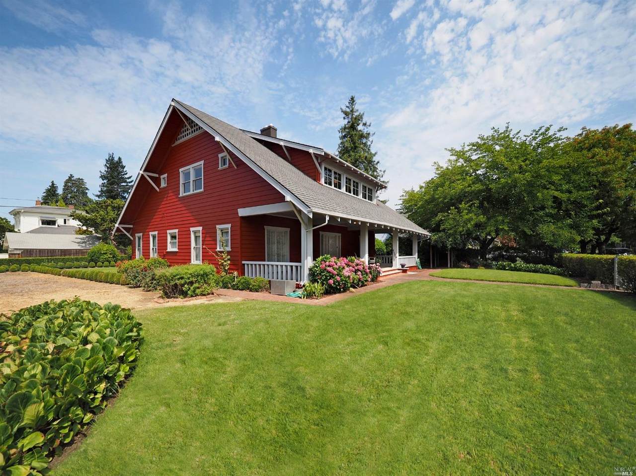 903 Spring Street - Photo 1