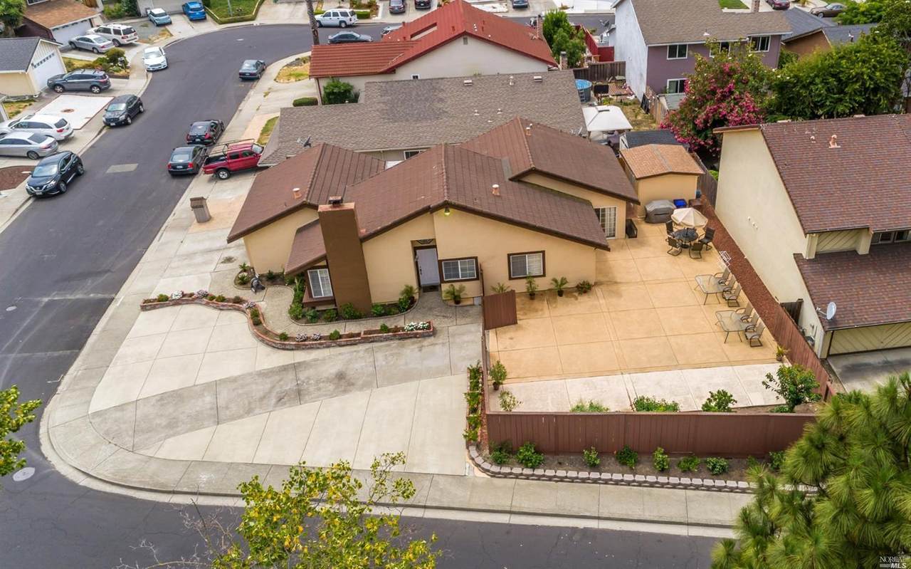765 Seacliff Court - Photo 1