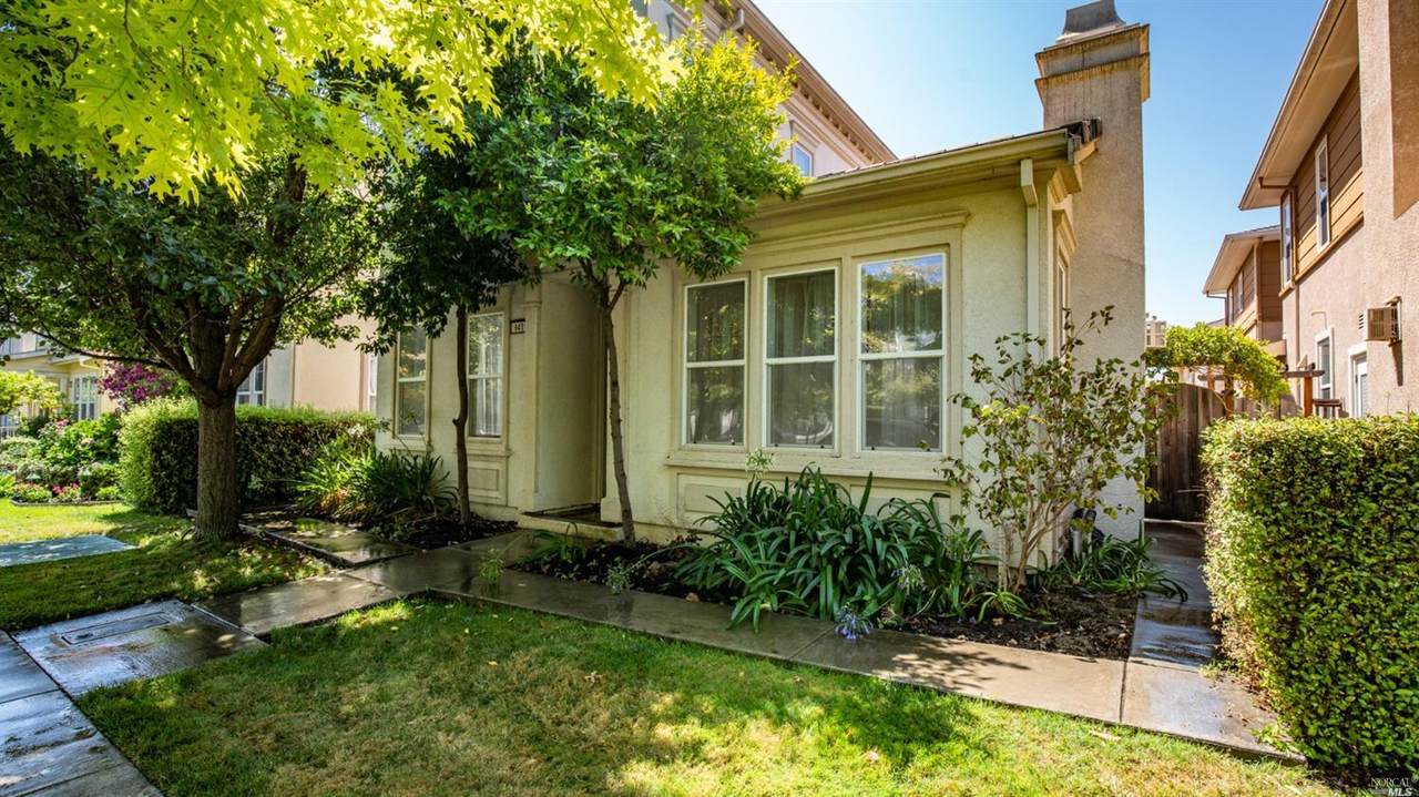 941 Madrone Avenue - Photo 1