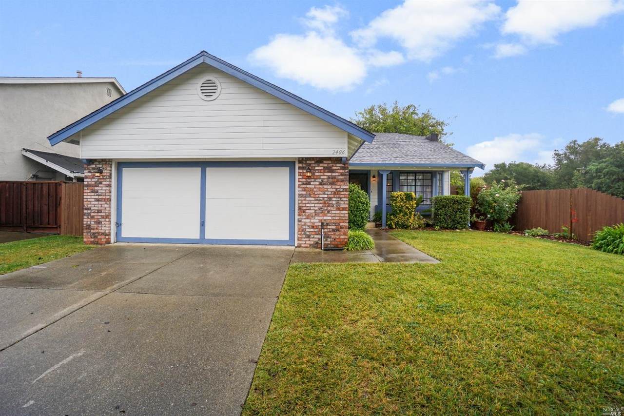 2406 Shoreline Drive - Photo 1