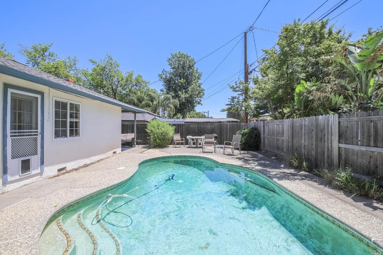 407 Deodara Street - Photo 1